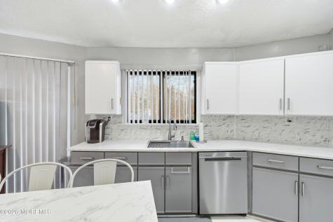 16 Snead Court Little Egg Harbor NJ 08087