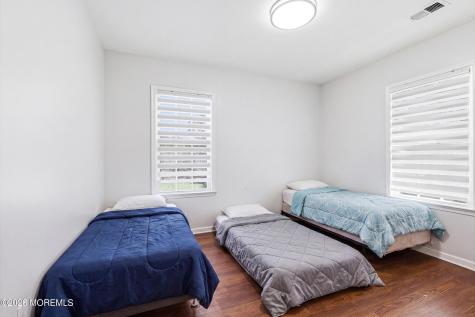 27 Lodz Drive Lakewood NJ 08701