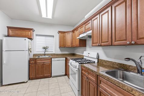 27 Lodz Drive Lakewood NJ 08701
