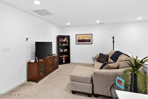 72 Aqueduct Boulevard New Egypt NJ 08533