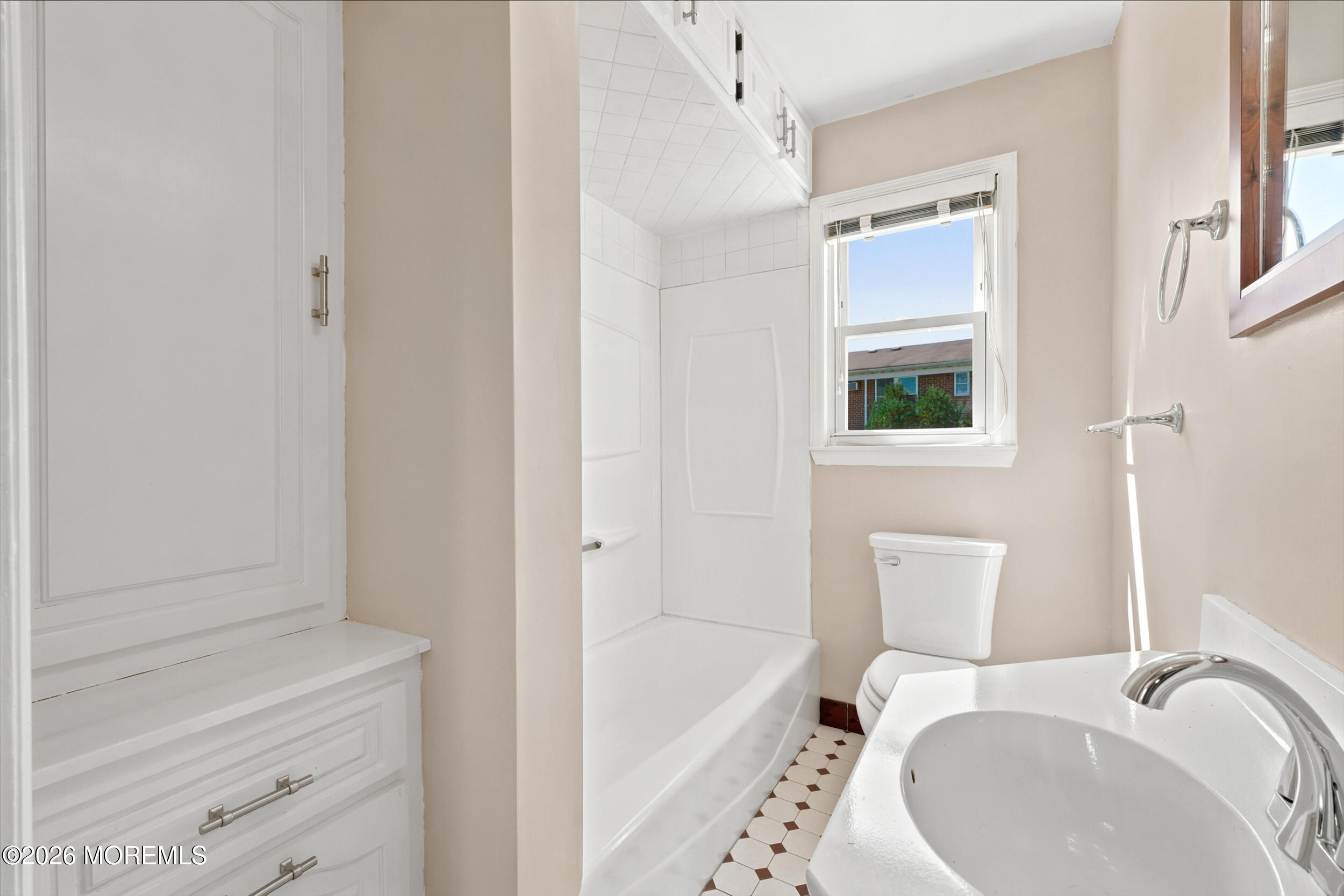 16 Eisenhower Avenue Spotswood NJ 08884