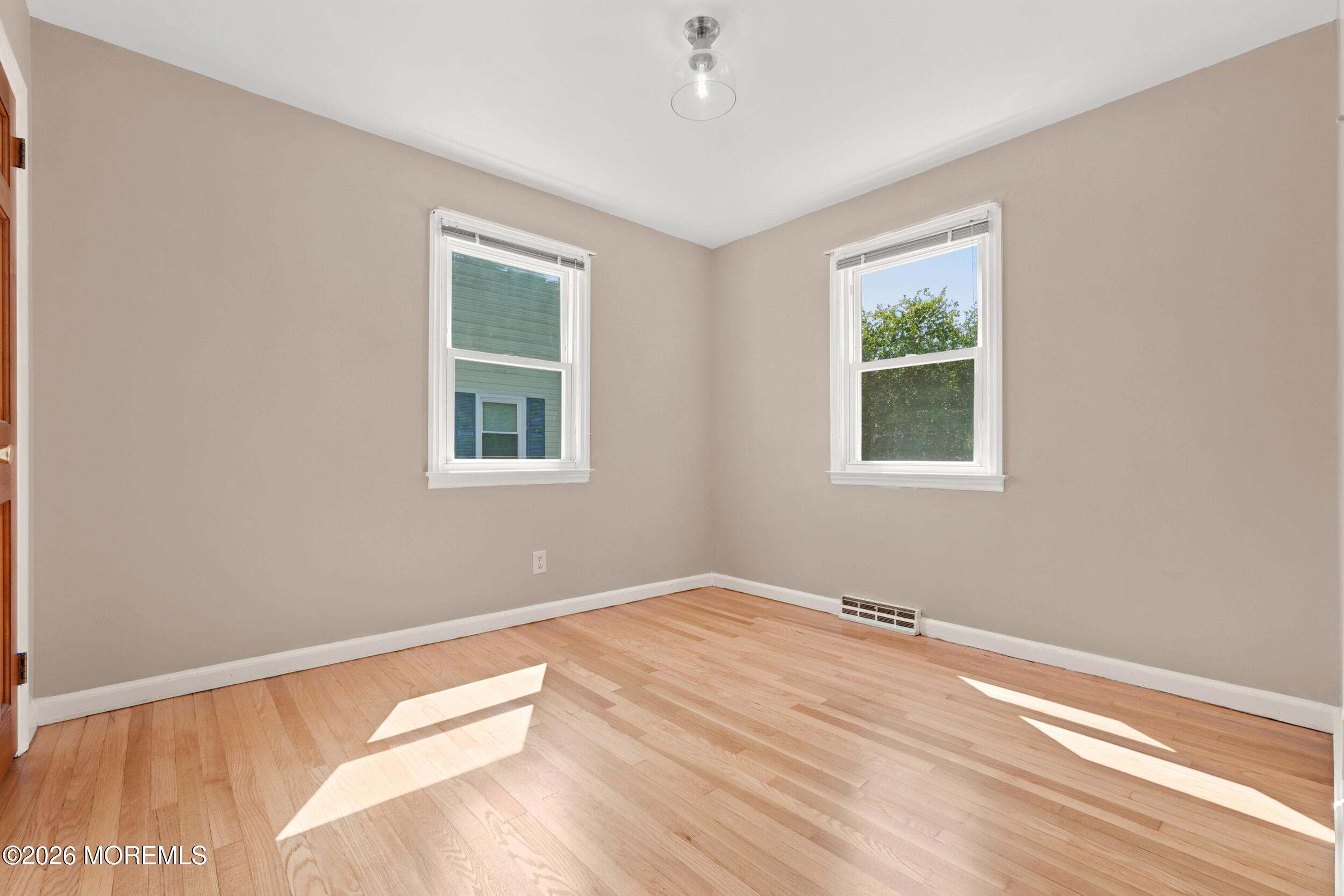 16 Eisenhower Avenue Spotswood NJ 08884