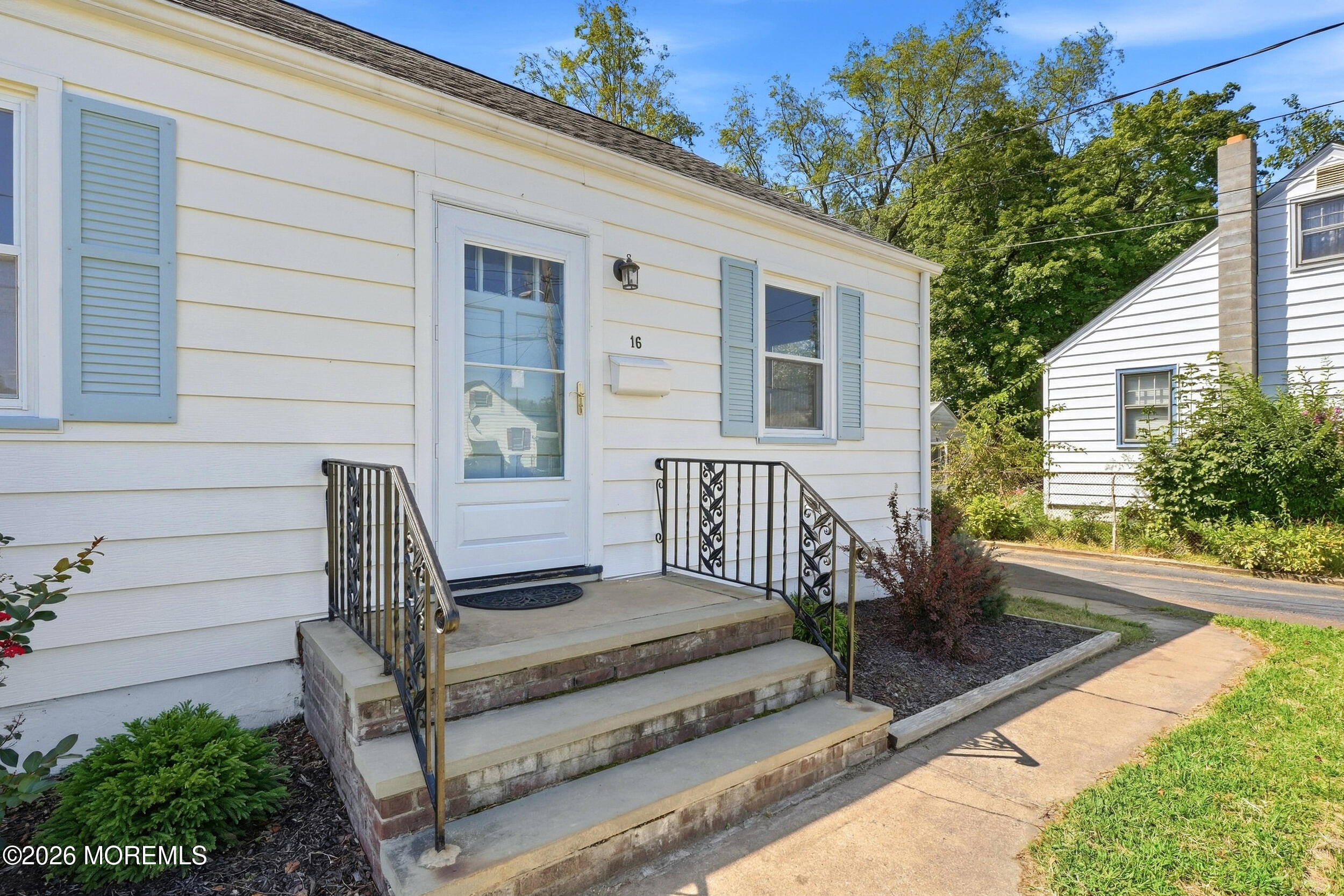 16 Eisenhower Avenue Spotswood NJ 08884