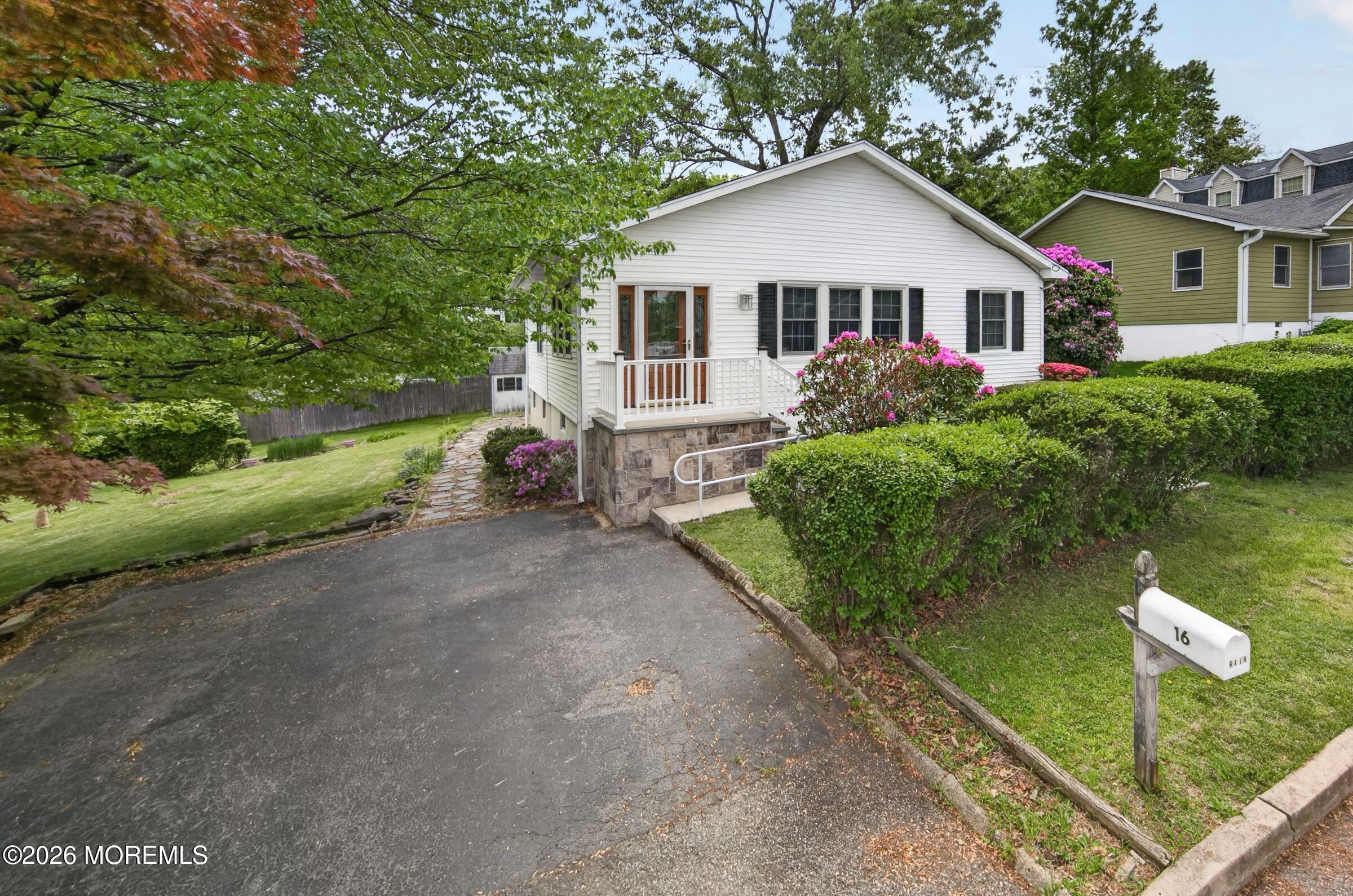 16 Oneida Avenue Atlantic Highlands NJ 07716