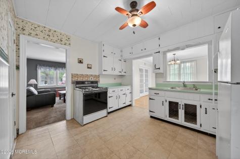 16 Oneida Avenue Atlantic Highlands NJ 07716