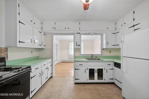 16 Oneida Avenue Atlantic Highlands NJ 07716