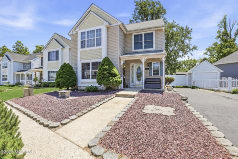 129 Hamlet Court Toms River NJ 08753