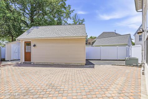 129 Hamlet Court Toms River NJ 08753