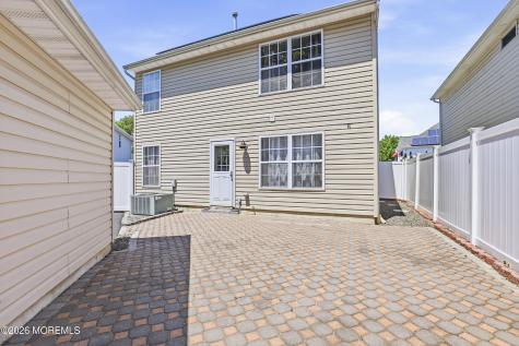 129 Hamlet Court Toms River NJ 08753