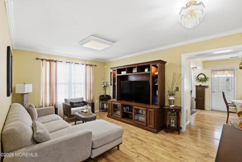 129 Hamlet Court Toms River NJ 08753