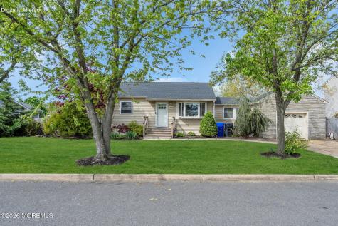 318 Texas Drive Brick NJ 08723