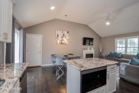 226 Pennant Avenue Beachwood NJ 08722