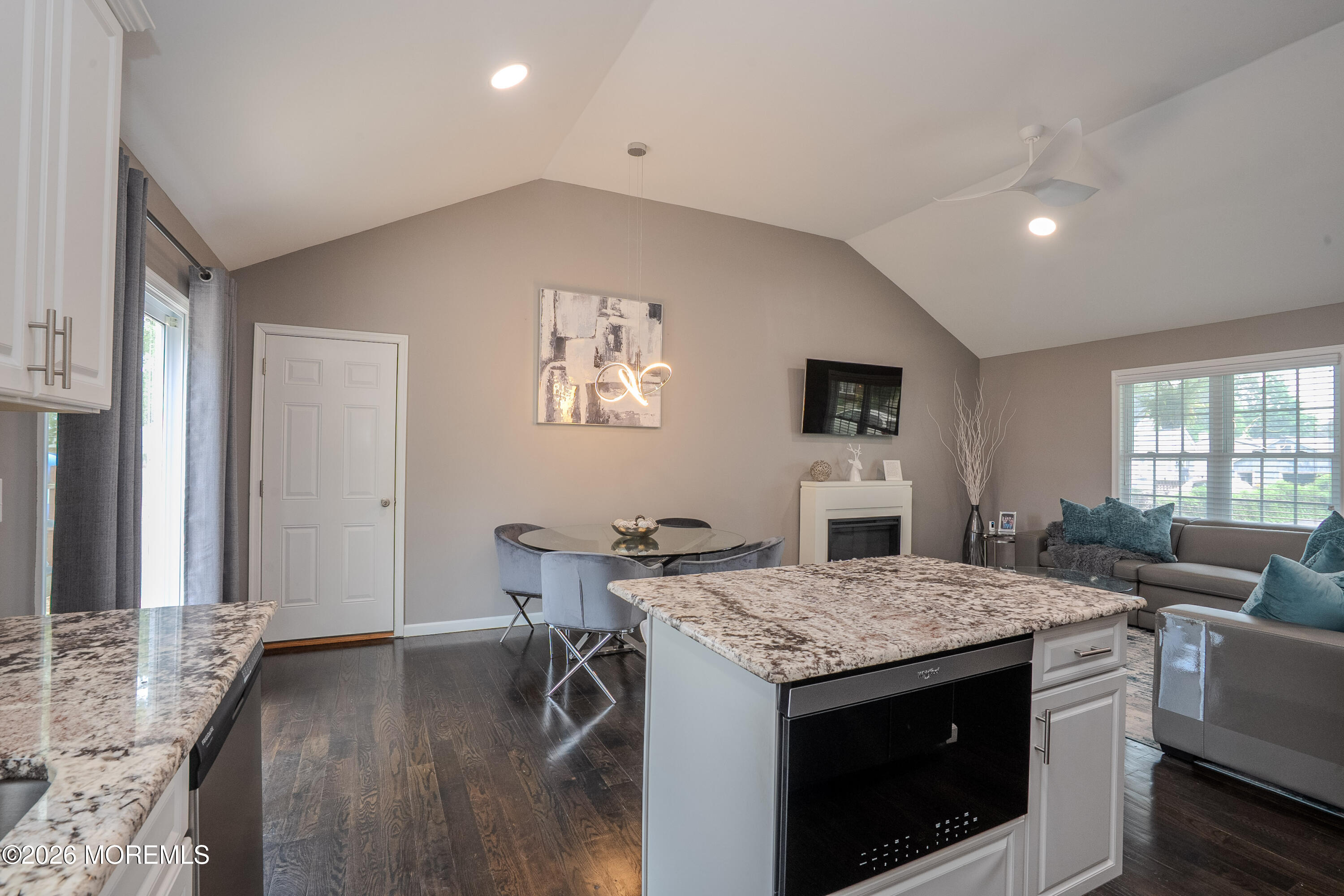 226 Pennant Avenue Beachwood NJ 08722