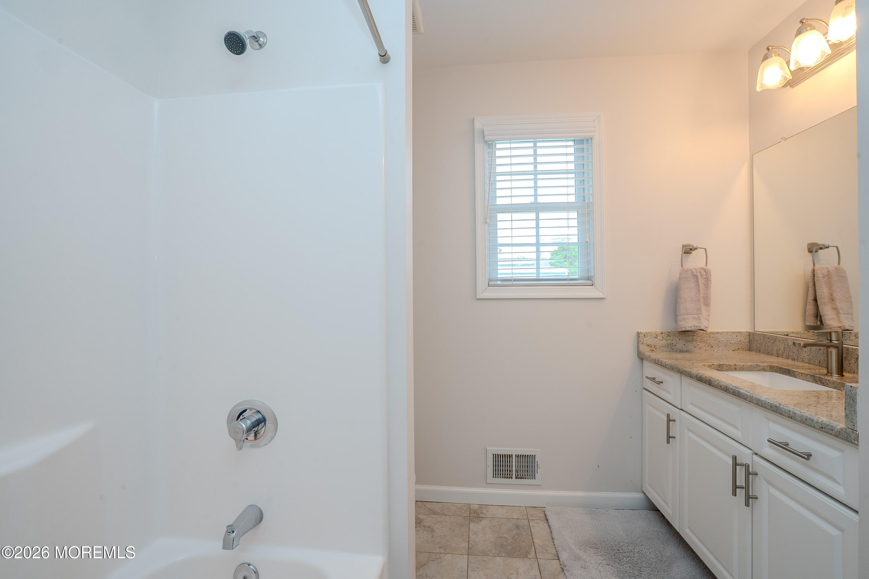 226 Pennant Avenue Beachwood NJ 08722