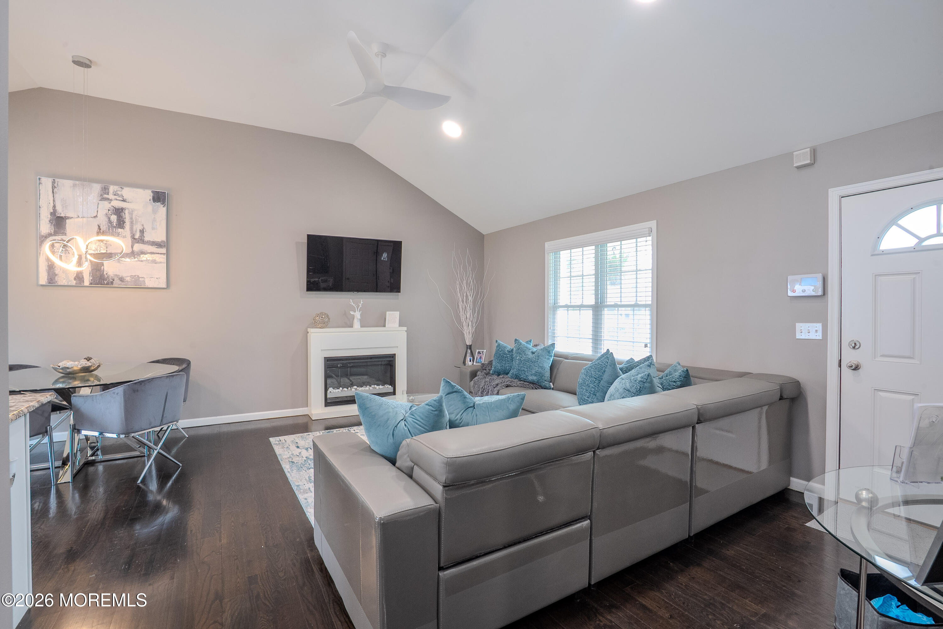 226 Pennant Avenue Beachwood NJ 08722