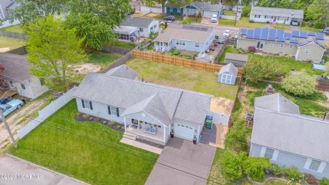 226 Pennant Avenue Beachwood NJ 08722