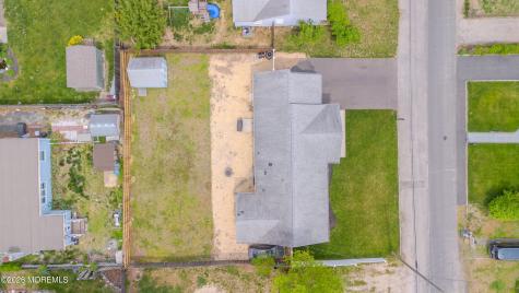 226 Pennant Avenue Beachwood NJ 08722
