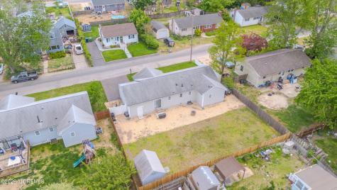 226 Pennant Avenue Beachwood NJ 08722