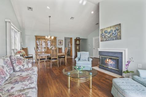 6 Cancun Street Berkeley NJ 08721