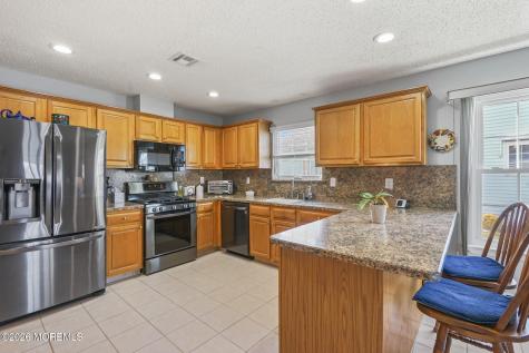 6 Cancun Street Berkeley NJ 08721