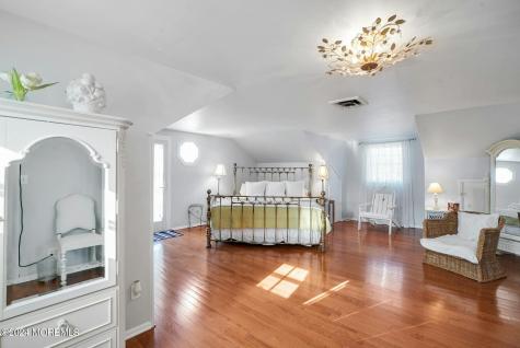 919 N Ocean Avenue Mantoloking NJ 08738