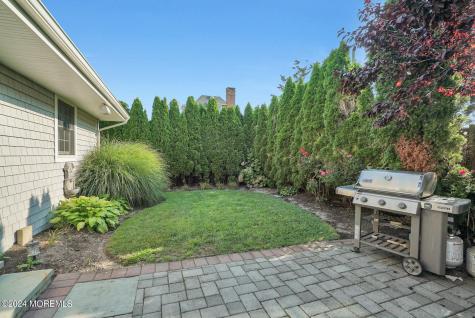919 N Ocean Avenue Mantoloking NJ 08738