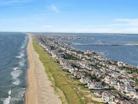 919 N Ocean Avenue Mantoloking NJ 08738