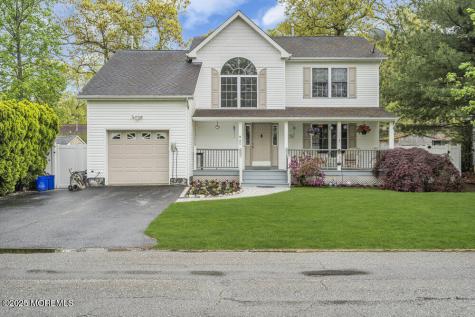 334 E Cape May Avenue Ocean Gate NJ 08740