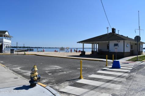 334 E Cape May Avenue Ocean Gate NJ 08740