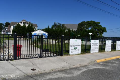 334 E Cape May Avenue Ocean Gate NJ 08740