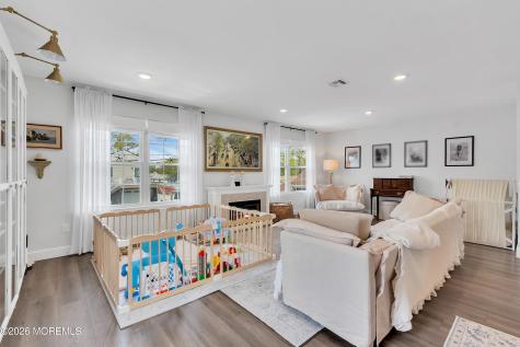 36 Woodside Avenue Keansburg NJ 07734