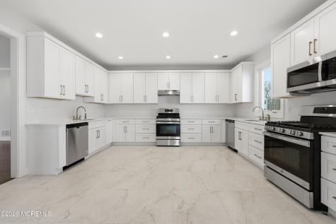 193 Colonial Drive Lakewood NJ 08701