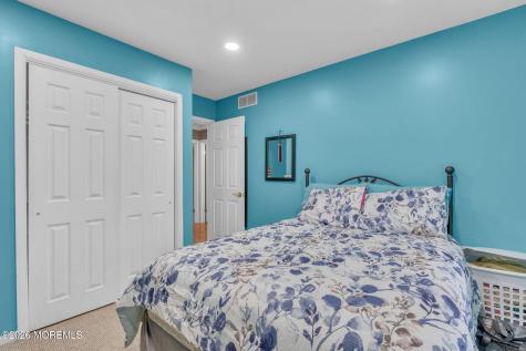 991 Mulberry Place Toms River NJ 08753