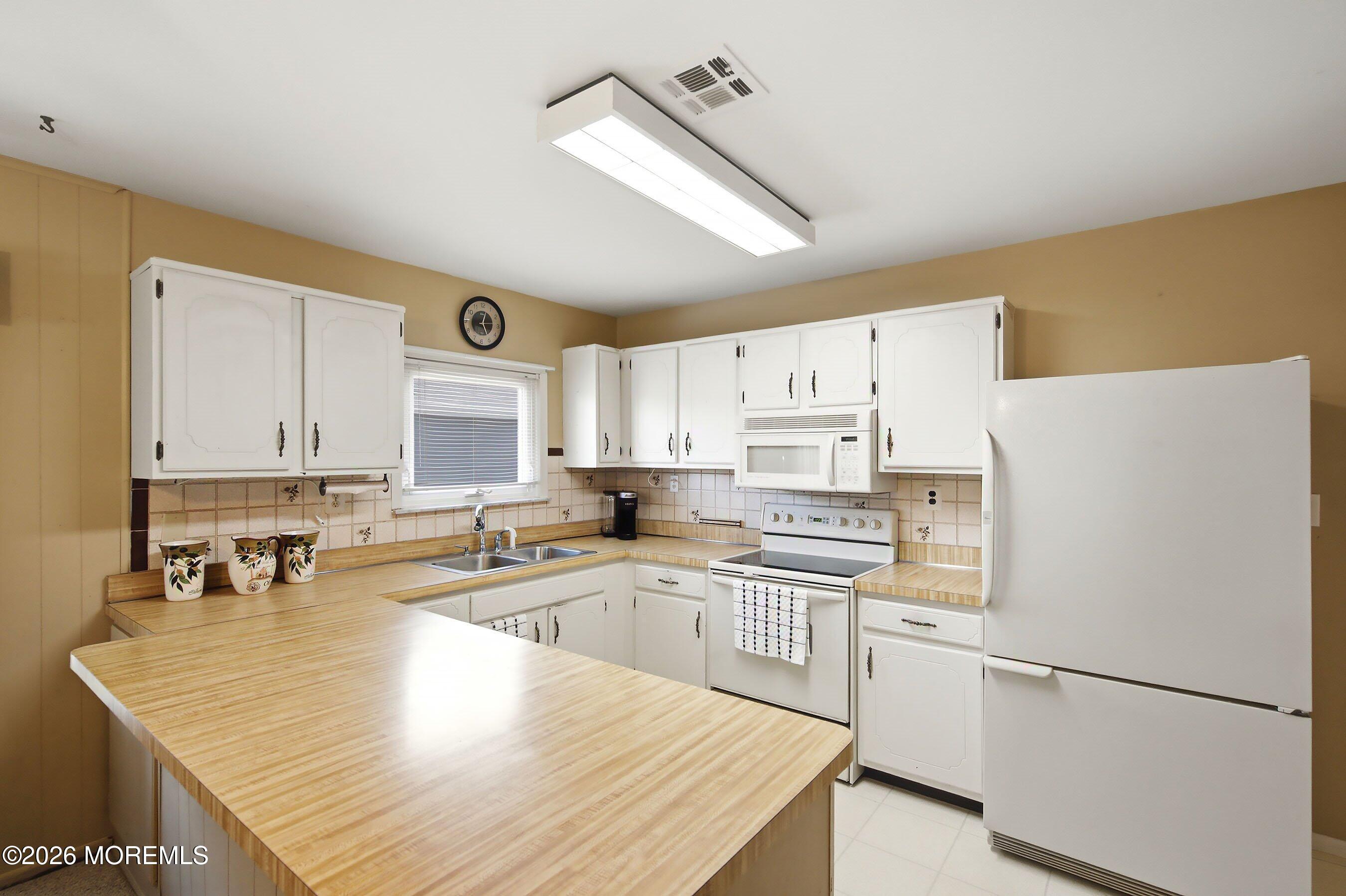 7 Canaries Court Toms River NJ 08757