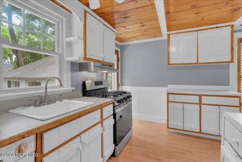 6 Haggers Lane Fair Haven NJ 07704