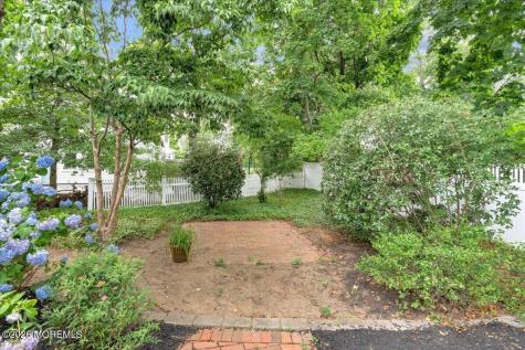 6 Haggers Lane Fair Haven NJ 07704