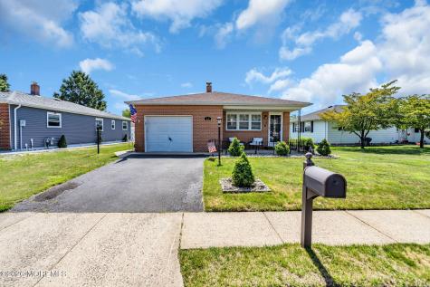 13 San Juan Court Toms River NJ 08757