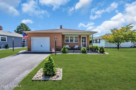 13 San Juan Court Toms River NJ 08757