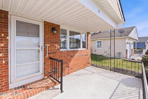 38 Woodstock Drive Toms River NJ 08757
