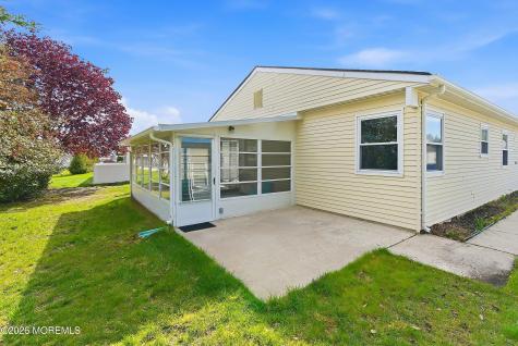 38 Woodstock Drive Toms River NJ 08757