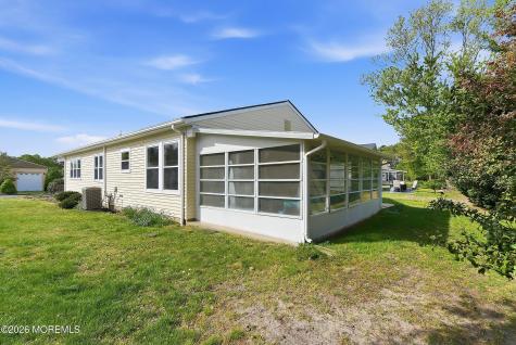 38 Woodstock Drive Toms River NJ 08757