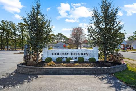 38 Woodstock Drive Toms River NJ 08757