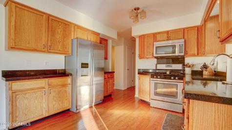 445 Paxson Avenue Hamilton Square NJ 08690