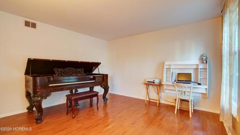 445 Paxson Avenue Hamilton Square NJ 08690