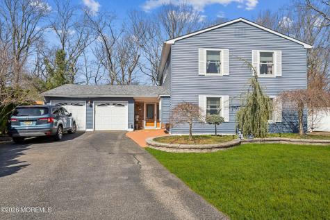 5 Liberty Court Howell NJ 07731