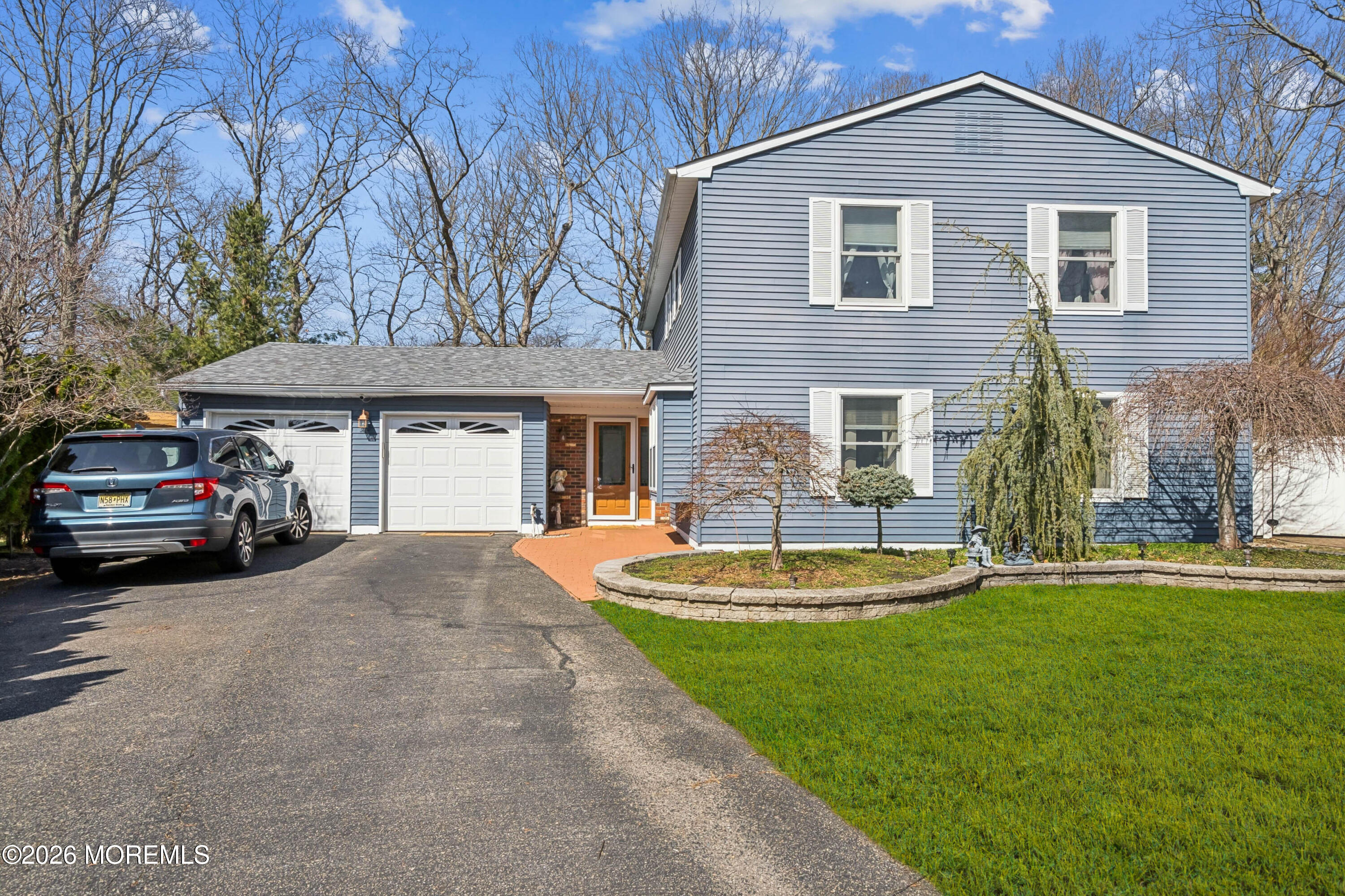 5 Liberty Court Howell NJ 07731