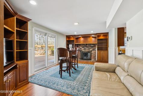 5 Liberty Court Howell NJ 07731
