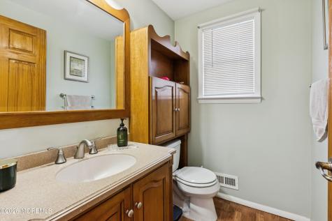 5 Liberty Court Howell NJ 07731