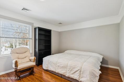 5 Liberty Court Howell NJ 07731