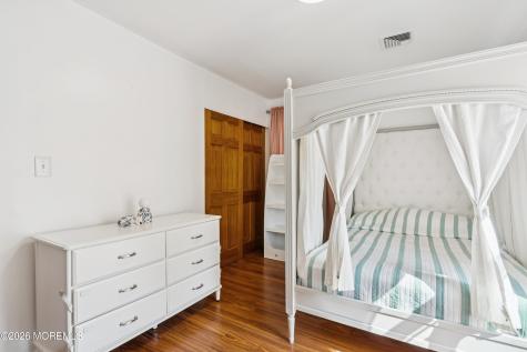 5 Liberty Court Howell NJ 07731
